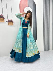 Vente en gros excellente qualité Lehenga Choli avec fil épais et séquence de travail haut court élégant avec haussement d'épaules pour les dames Look moderne - Product Image 2