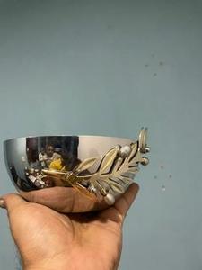 Cuenco de comida de diseño admirable en acero inoxidable con gran forma redonda, perfecto para servir sopa y platos deliciosos - Product Image 3