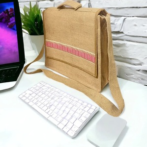 Bolsa de yute respetuosa con el medio ambiente de calidad premium precio competitivo personalizable hecha de yute en productos textiles y de cuero - Product Image 5