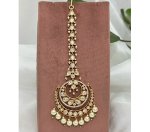 Pendientes de Araña Elegantes de Latón Chapado en Oro de Primera Calidad con Diamantes, Estilo Étnico para Mujeres y Niñas, Ideales para Fiestas y Bodas - Product Image 1