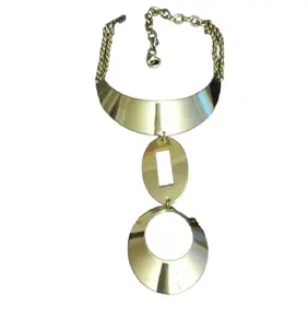 Joyería de moda al por mayor collares de trébol de latón para mujer y joyería pieza de diseño simple gran oferta