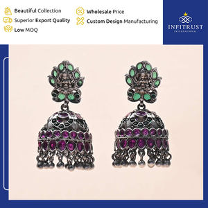 Venta al por mayor de pendientes Jhumka de piedra Esmeralda y rubí de plata oxidada de diseño personalizado floral para ropa de fiesta de mujer - Product Image 2