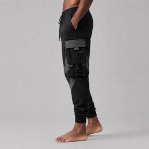 Pantalon cargo premium pour homme, alliant robustesse, poches fonctionnelles et mouvements confortables pour les activités de plein air et le quotidien. - Product Image 3