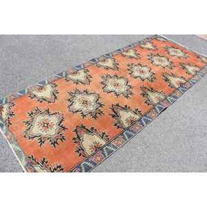 Tapis turc 4x9,8 pieds, tapis vintage, tapis en laine rouge à imprimé animal - Product Image 3