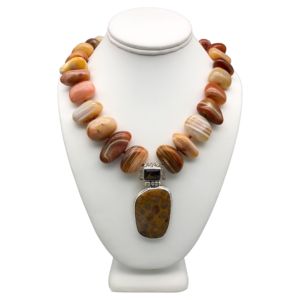 Collier vintage bohème en résine et agate, orné d'un pendentif en pierre, élégant, unisexe, bijoux tendance pour mariage ou fête, pour femme. - Product Image 1