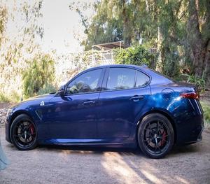 UTILISÉ RHD/LHD 2017 Al-fa Ro-meo Giulia Quadrifoglio - Product Image 5