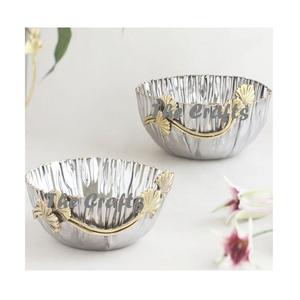 Juego de dos cuencos decorativos de aluminio y plata para servir chocolates de la mejor calidad a buen precio - Product Image 1