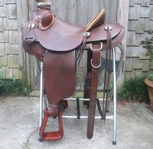 Selle de cowboy en cuir de qualité supérieure Western Ranch Roper Wade |   Durable et confortable |   Selle d'équitation artisanale de haute qualité pour l'équitation - Product Image 1