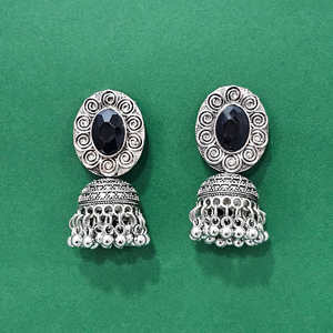 Últimos pendientes de moda Jhumki de calidad de exportación hechos a mano chapados oxidados - Product Image 1