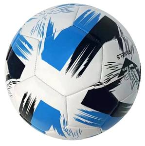Matériau en cuir PVC écologique de haute qualité Ballons de football officiels Taille 5 Vessie en butyle Collé thermique Personnaliser la conception de logo - Product Image 5
