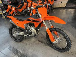 Nouvelles motos KTM 450 SXF 2025 authentiques en vente - Product Image 3