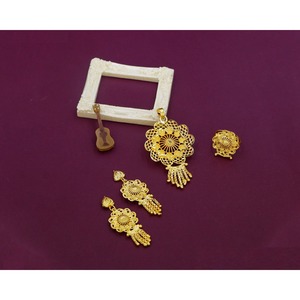 Collar con colgante de flor para mujer de calidad superior chapado en oro con pendientes, joyería de moda para mujer, regalo, fiesta de boda - Product Image 5