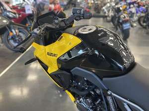 Auténticas Motocicletas Nuevas Suzuki GSX-8R (Streets) 2025 en Venta - Product Image 6