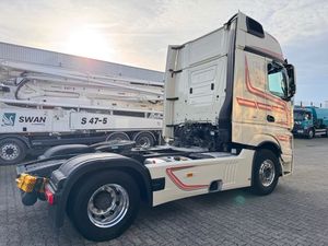 Venta de Unidad de Tractor/Remolque Estándar Actros 5 Giga Space 1848 L Nueva/Usada con Retardador de Aceite y Transmisión Automática - Product Image 3