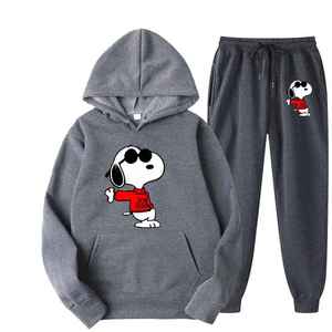 Chándal personalizado moderno para hombre, conjunto de dos piezas con chaqueta con cremallera y joggers ajustados - Product Image 6