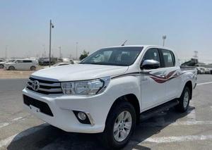 Toyota Hilux SR5 2019 / Disponible à la vente avec faible kilométrage, moteur essence, véhicule bien entretenu et sans accident. - Product Image 2