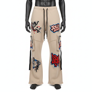 Pantalon évasé pour homme en molleton de coton épais de qualité supérieure 320 GSM, tissu brossé doux, design cargo avec panneau, logo personnalisé, pantalon pour homme - Product Image 1