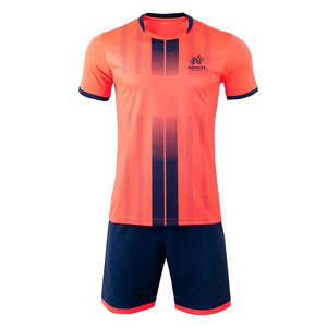 Uniforme de fútbol de hombre transpirable de talla grande al por mayor, ropa de fútbol sostenible - Product Image 1