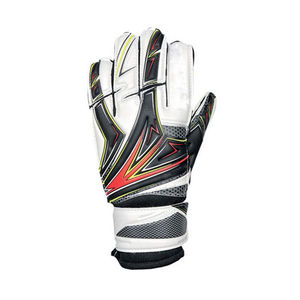 Gants de gardien de but de football les plus vendus pour les garçons Gants de gardien de but de football pour jeunes avec poignées solides Gants de gardien de but à la demande personnalisée - Product Image 5