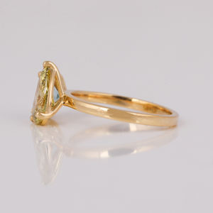 Anillo solitario de estilo clásico Toi Et Moi de oro amarillo de 14 quilates, regalo de aniversario de boda de moda para ella con corte de pera ovalado certificado IGI - Product Image 2