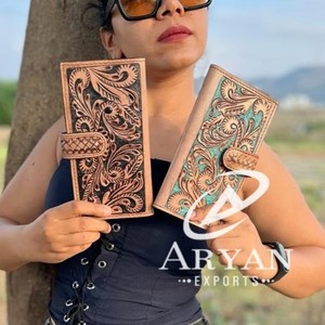 Nouveau Style occidental coloré en cuir usiné pochette femmes conçu sac à main vente chaude taille compacte en cuir usiné embrayages à la mode - Product Image 1