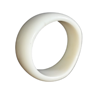 Bracelet manchette minimaliste en résine épaisse et robuste, écologique, durable, fait main, bijou de mode esthétique haut de gamme - Product Image 5