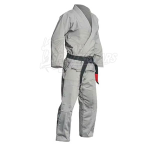 Kimono de qualité supérieure pour hommes avec ceinture confortable et matière légère - Product Image 3