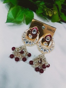 Ensemble de collier ras du cou de mariée tendance en argent plaqué or rose avec des boucles d'oreilles Jhumka en émail et perles - Product Image 2