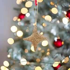 Ornamento di natale con stella festiva fatto a mano per decorazioni e regali per feste e giocattoli - Product Image 1