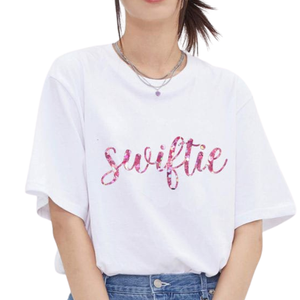 เสื้อยืดลำลองโอเวอร์ไซส์สำหรับผู้หญิงผ้าคอตตอนแท้100% ประดับเลื่อมงานคอนเสิร์ตทำมือสไตล์คอนเสิร์ต - Product Image 1