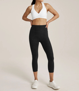 Leggings Capri Scrunch Butt pour femmes Pantalon de yoga taille haute avec ceinture de 5 pouces Buttery Soft Tummy Control Fit for Workout - Product Image 4