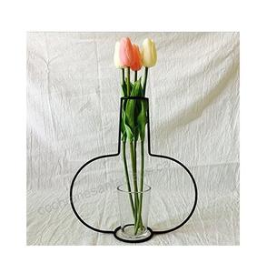 Vase à fleurs en métal fait main de couleur or de conception de luxe de haute qualité pour la décoration de mariage et la décoration de la maison - Product Image 3