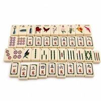 Jeu de tuiles de mahjong en acrylique de luxe Jade Garden, 160 pièces, design vert jade pliable, prêt à être expédié pour le divertissement à domicile