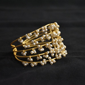 กำไลข้อมือไข่มุกปรับขนาดได้ งานแฮนด์เมด พร้อมส่ง ชุบทอง 24K เครื่องประดับคุณภาพพรีเมียม - Product Image 2