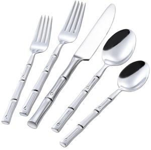 Juego de Cubiertos de Acero Inoxidable Hechos a Mano, Perfectos para Cenas de Lujo, Decoración Elegante de Mesa y Eventos Especiales - Product Image 3