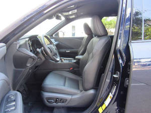 L_exus TX 350 ปี 2024 สภาพดี ใช้งานน้อย - Product Image 3