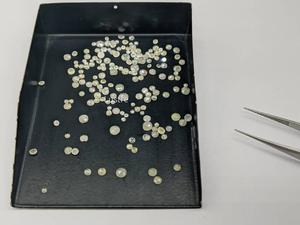 ลูกปัดเพชรสีขาวอัญมณีหินธรรมชาติสำหรับทำเครื่องประดับอัญมณีหลวมตัดไม่ผ่านการบำบัดเพชรแท้ - Product Image 4