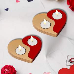 Pot de bougie sculpté en bois fabriqué à la main Design floral avec couvercle Bougeoir à arôme naturel pour la décoration intérieure - Product Image 3