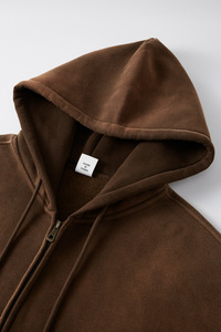 Sudadera con Capucha para Hombre, de Alta Calidad, Corte Regular, con Logotipo Personalizado, Elegante, con Bolsillo con Cremallera, Tejida, Impermeable, Teñida, en Grandes Cantidades - Product Image 2