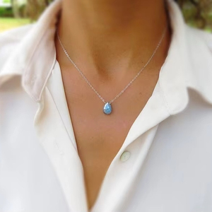 Collier de pierres précieuses en labradorite naturelle Bijoux pendentifs en couches remplis d'or 14K en argent sterling délicat - Product Image 1