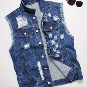 Chaleco de mezclilla para los hombres modernos, chaleco de mezclilla con estilo vintage informal, un armario esencial desgastado, estilo fresco sin esfuerzo - Product Image 3