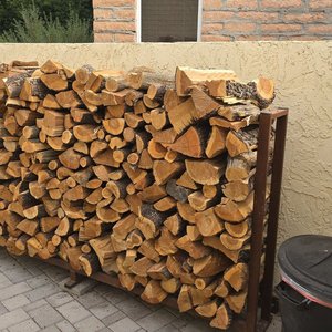 ฟืนแห้งคุณภาพสูงสำหรับตั้งแคมป์กองไฟและเตาผิง | เชื้อเพลิงไม้เนื้อแข็งที่เป็นมิตรกับสิ่งแวดล้อมมีความชื้นต่ำ - Product Image 2