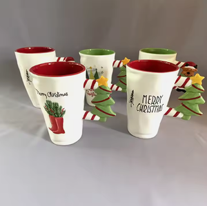 Taza navideña de 500ML con una taza con asa de Papá Noel para bebidas navideñas - Product Image 3