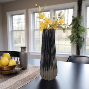 Jarrón de Grafito Hecho a Mano Elevarre, Jarrón Decorativo de Metal Color Gris Metálico, Decoración del Hogar, Pieza Decorativa para Sala de Estar, Jarrón de Mesa, Florero - Product Image 1