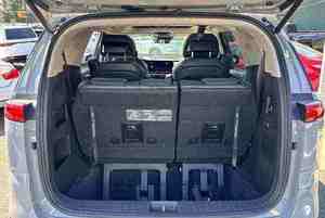 2024 Carnival SX Prestige SUV FWD Left Hand Drive Leather Seats 360 Rear <b>Camera</b> <b>Panoramic</b> Sunroof Automatic 1-25000 Miles - Product Image 5