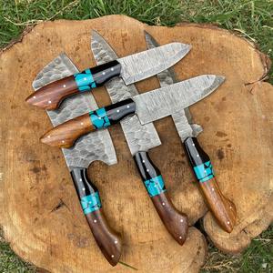Ensemble de couteaux de cuisine en acier Damas cinq pièces, acier au carbone, manche en bois naturel, finition turquoise, comprenant un couteau à désosser, un couteau à désosser, un couteau à découper - Product Image 1