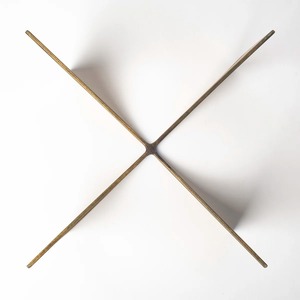 ของตกแต่งโต๊ะโลหะสีทองสุดหรู งานประติมากรรมทันสมัย ดีไซน์โดดเด่นไม่ซ้ำใคร สำหรับตกแต่งภายในสไตล์ร่วมสมัยจากอินเดีย - Product Image 4