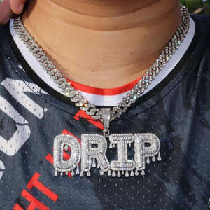 Colgante de letra inicial personalizado de moissanita de corte redondo de 4 quilates chapado en oro rosa de 14 quilates - Product Image 3