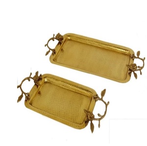 Bandeja de servicio de diseñador de latón forma redonda hecha a mano al por mayor Plato decorativo de comida de deshierbe bandeja de servicio de comida chapada en oro - Product Image 2