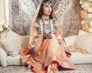 Vestido Maxi Vintage Afgano de Chifón, Corte Largo y Evase, Diseños de Bordado con Espejo, Bordado Étnico, Patrón Tribal Festivo - Product Image 4